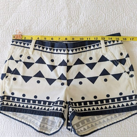 J. Crew Chino Tribal Print Short - Size 6 - Picture 7 of 8